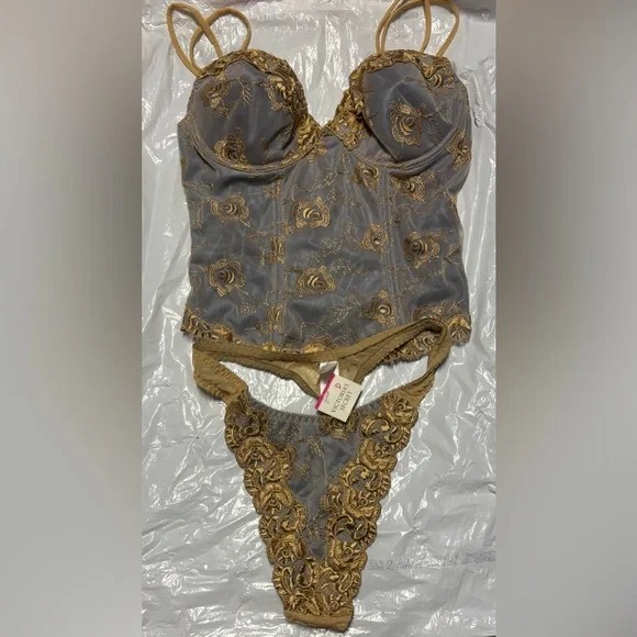 Victoria's Secret Gray and Gold Embroidered Lace corsé Bodysuit - Picture 1 of 10